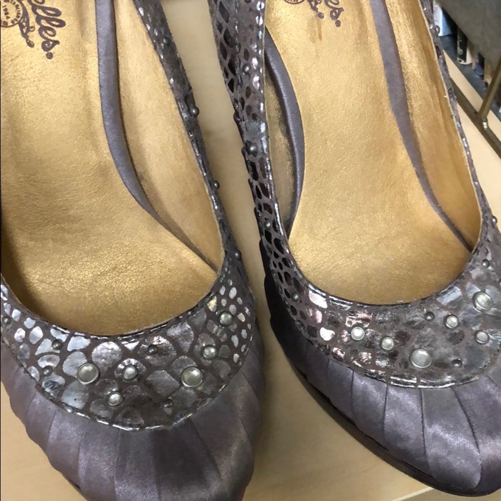 Seychelles Satin Python/Adorned Pumps, Worn Once! - image 8